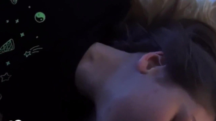 Молодая студентка согласилась на двойное проникновение за домашку