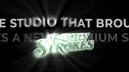 Грудастая мачеха прыгает на члене пасынка, пока отец увлеченно смотрит телик