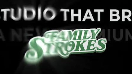 Худенькая блондинка отдалась офицеру, чтобы избежать неприятностей