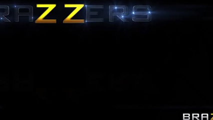 Милфа соблазнила негра и дала полизать свою мармеладку