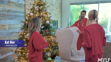 Праздничная порно нарезка горячих милф, от которых ты кончишь