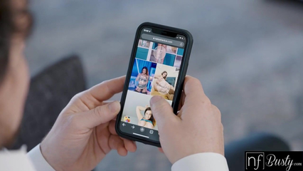 Красотка со вкусными большими сисечками соблазнила паренька на минет