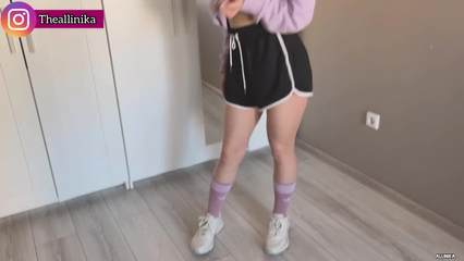 Играю со своей киской и соблазняю любимого на секс в промежность