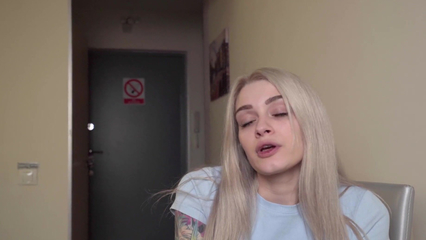 Сосед по комнате не только дал мне на клык, но и еще выебал в задницу