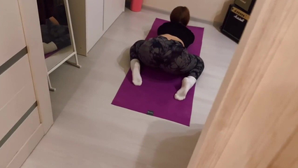 Молодая падчерица отсосала отчиму, когда он зашей к ней в ванную