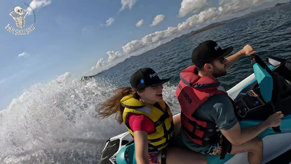 Молодая девчонка реально сосет и трахается с парнем на квадроцикле