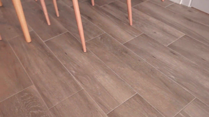 Снимаю на камеру, как трахаю молодую подругу от первого лица