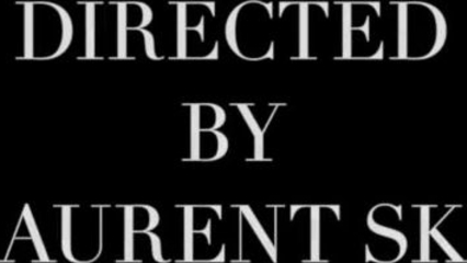 Мускулистый парень трахает молодую блондинку с идеальным телом