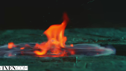 Пышногрудая азиатка занимается сексом со своим новым ухажером