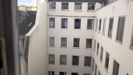 Странная соседка каждый день сосет мне член, ведь она нимфоманка