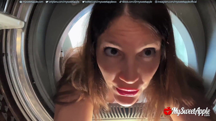 Двоюродная сестра застряла в стиралке, а брат тут как тут