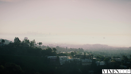 Так хотелось трахаться, что соблазнила парня своей соседки