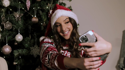 Лесбийские шалости двух подруг – попробуй не возбудиться