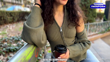 Девка из Тиндера так сильно изголодалась по члену, что согласилась на секс на первом свидании