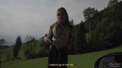 Денег, нет – автостопщица с красивой жопой рассчиталась сексом